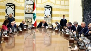 مجلس الوزراء ينجز معظم جدول أعماله والتداول بالوضع الأمني خارج الجدول مجلس الوزراء ينجز معظم جدول أعماله والتداول بالوضع الأمني خارج الجدول