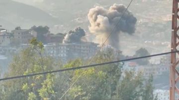 فيديو مرعب للغارة على بلدة محرونة فيديو مرعب للغارة على بلدة محرونة