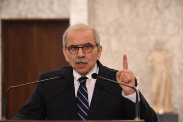 نواف سلام: الدولة وحدها تقرر الحرب والسلم والانتهاكات الإسرائيلية تقوض الاستقرار نواف سلام: الدولة وحدها تقرر الحرب والسلم والانتهاكات الإسرائيلية تقوض الاستقرار