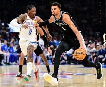  إن بي إيه : ويمبانياما يفسد  عيد الميلاد  على البطل