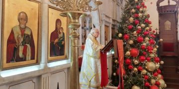 العبسي ترأس قداس عيد مار نيقولاوس في صيدا: لنهدم كل جدار تقسيم روحي أو مذهبي يفصل الإنسان عن أخيه العبسي ترأس قداس عيد مار نيقولاوس في صيدا: لنهدم كل جدار تقسيم روحي أو مذهبي يفصل الإنسان عن أخيه