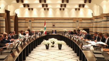 مجلس الوزراء عين هيئة الإشراف على الانتخابات وأقر معظم البنود في الجلسة مجلس الوزراء عين هيئة الإشراف على الانتخابات وأقر معظم البنود في الجلسة