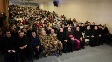 مسيحيو الأطراف في القلب مسيحيو الأطراف في القلب