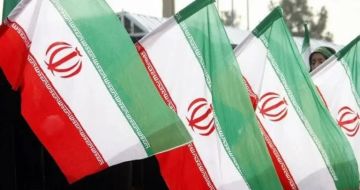 إيران تعلن تفكيك خلية مؤيدة للنظام الملكي ومرتبطة بالموساد إيران تعلن تفكيك خلية مؤيدة للنظام الملكي ومرتبطة بالموساد