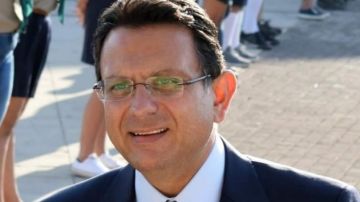 الخازن يعايد اللبنانيين: الغد يتحقق بالأمل والعمل الخازن يعايد اللبنانيين: الغد يتحقق بالأمل والعمل