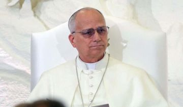 استمرار الخلوة بين البابا لاوون والبطاركة الكاثوليك في السفارة البابوية في حاريصا استمرار الخلوة بين البابا لاوون والبطاركة الكاثوليك في السفارة البابوية في حاريصا