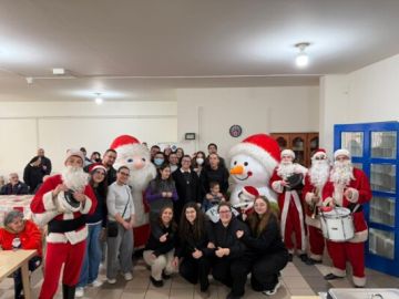 حركة شباب الشرق أقامت غداء على شرف المسنين بالتعاون مع جامعة الروح القدس فرع زحلة حركة شباب الشرق أقامت غداء على شرف المسنين بالتعاون مع جامعة الروح القدس فرع زحلة