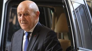 لودريان يطالب بمراقبة عمل الجيش في الجنوب! لودريان يطالب بمراقبة عمل الجيش في الجنوب!