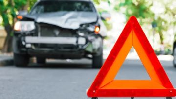 مصرع زوجة مساعد الرئيس الإيراني في حادث مروري وإصابة أربعة من أفراد عائلته مصرع زوجة مساعد الرئيس الإيراني في حادث مروري وإصابة أربعة من أفراد عائلته