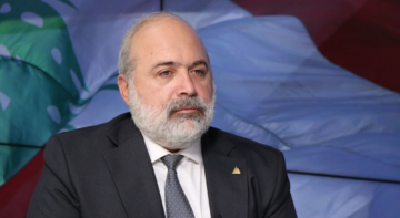 الفرد رياشي ردا على وليد جنبلاط: الفدراليون أهل السلام والحرية لا أهل حروب ومجازر