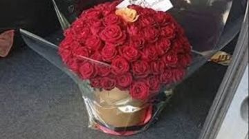 مجموعة حنظلة الإيرانية تعلن نجاحها في اختراق سيارة كبير المهندسين النوويين الإسرائيليين وتضع باقة ورود داخلها مجموعة حنظلة الإيرانية تعلن نجاحها في اختراق سيارة كبير المهندسين النوويين الإسرائيليين وتضع باقة ورود داخلها