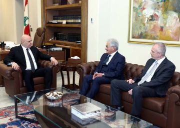 الرئيس عون استقبل الدكتور سليم صفير وعرض معه الواقع المصرفي الرئيس عون استقبل الدكتور سليم صفير وعرض معه الواقع المصرفي