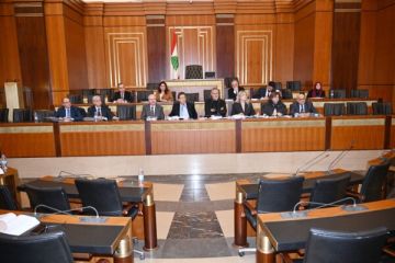 كنعان: لن نقبل بإفراغ اجهزة الرقابة وإخضاعها ونريد المحاسبة بال 27 مليار دولار هدر و32 الف وظيفة غير قانونية كنعان: لن نقبل بإفراغ اجهزة الرقابة وإخضاعها ونريد المحاسبة بال 27 مليار دولار هدر و32 الف وظيفة غير قانونية