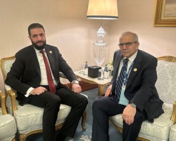 سلام التقى الشرع في الدوحة وبحثا سبل تطوير العلاقات الثنائية اللبنانية - السورية سلام التقى الشرع في الدوحة وبحثا سبل تطوير العلاقات الثنائية اللبنانية - السورية