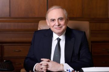 فريد البستاني: رحم الله زميلنا النائب الآدمي الدكتور غسان سكاف الذي أنقذ حياة آلاف المرضى خلال مسيرته الطبية الناجحة فريد البستاني: رحم الله زميلنا النائب الآدمي الدكتور غسان سكاف الذي أنقذ حياة آلاف المرضى خلال مسيرته الطبية الناجحة