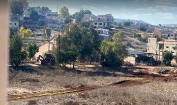 النشرة: محلقة إسرائيلية ألقت قنبلة صوتية في محلة محيطة ببلدة عيترون