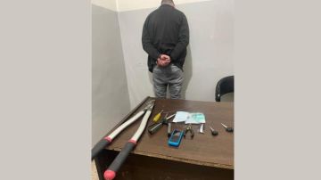 بالصورة: عملية خاطفة... وما ضبط أثناء دهم منزل بالصورة: عملية خاطفة... وما ضبط أثناء دهم منزل