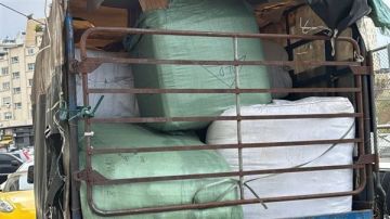 إحباط تهريب كميات من الألبسة والأحذية والجمارك تبدأ التحقيق