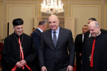 وصول الرئيس عون إلى بكركي للمشاركة في قداس عيد الميلاد