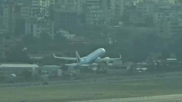 البابا غادر لبنان... وفيديو حصري للحظة إقلاع الطائرة