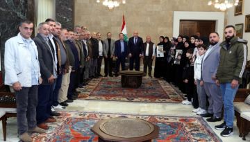 الرئيس عون: عودة الأسرى في إسرائيل تشكل أولوية بالمفاوضات والاتصالات مستمرة لإطلاقهم الرئيس عون: عودة الأسرى في إسرائيل تشكل أولوية بالمفاوضات والاتصالات مستمرة لإطلاقهم