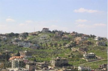 اهالي حاروف حي القلعة يطالبون بحل جذري لأزمة مياه الشرب اهالي حاروف حي القلعة يطالبون بحل جذري لأزمة مياه الشرب