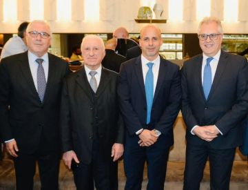 القنصل الجوزو كرم عباس فواز في حضور ديبلوماسي واغترابي : تعبير صادق عن الوفاء لمسيرة وطنية اغترابية مشرفة القنصل الجوزو كرم عباس فواز في حضور ديبلوماسي واغترابي : تعبير صادق عن الوفاء لمسيرة وطنية اغترابية مشرفة