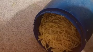 بعد انبعاث روائح كريهة منه: ختم مستودع لتقطيع البطاطا وتوضيبها بالشمع الأحمر!