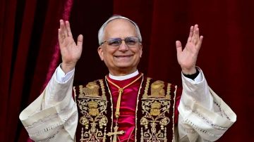 بالفيديو: معايدة البابا بكل اللغات