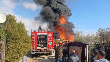 النشرة: حريق في بؤرة مواد بلاستيكية في زحلة والدفاع المدني تمكن من إخماده بسرعة