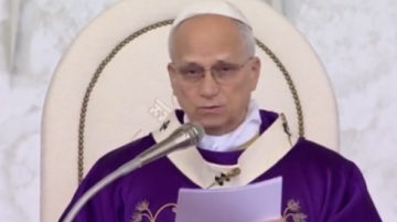 البابا لاوون: أقول للبنان انهض وكن علامة للسلام في المشرق