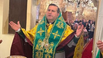 المطران ضاهر ترأس قداس الميلاد في طرابلس: دعوة لنكون فاعلي سلام وبناة رجاء