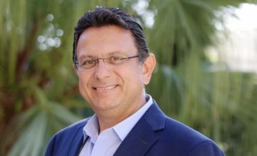 فريد الخازن: مشهدية غياب جعجع وفرنجية عن لقاء قصر بعبدا مع البابا لاوون لها بعد سياسي فريد الخازن: مشهدية غياب جعجع وفرنجية عن لقاء قصر بعبدا مع البابا لاوون لها بعد سياسي