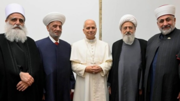 الشيخ الخطيب في رسالة الى البابا: العدوان الإسرائيلي المستمر على لبنان من شأنه أن يعيد تفجير الأوضاع على نطاق واسع الشيخ الخطيب في رسالة الى البابا: العدوان الإسرائيلي المستمر على لبنان من شأنه أن يعيد تفجير الأوضاع على نطاق واسع