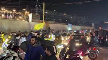 بالفيديو: احتجاجات المفاوضات وصلت الى طريق المطار بالفيديو: احتجاجات المفاوضات وصلت الى طريق المطار