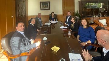 مديرة التعليم المهني عرضت مع وفد مجلس الخدمة الاجتماعية لسبل مواكبة تطور الاختصاصات الحديثة