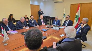 وزير الاقتصاد اجتمع بالنقابات الزراعية ضمن اللجنة الوزارية الثلاثية وزير الاقتصاد اجتمع بالنقابات الزراعية ضمن اللجنة الوزارية الثلاثية
