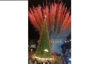 بلدية عرمون اقامت حفل اضاءة اكبر شجرة ميلاد في قضاء عاليه