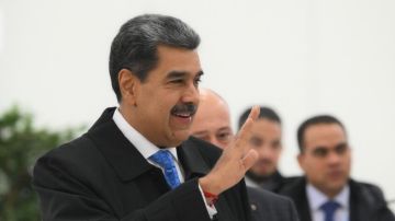 مادورو يدين الهجمات على ناقلات النفط الفنزويلية مادورو يدين الهجمات على ناقلات النفط الفنزويلية