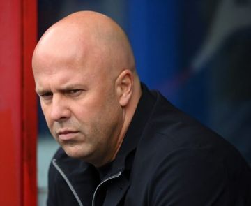 اعتراف صادم من سلوت.. هيبة ليفربول تهتز