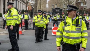 بريطانيا تعتقل عنصرين في حزب الله وتكشف هويتهما