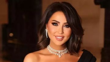 دموع رابعة الزيات تخونها خلال مقابلة: الماما كانت عارفة اني بنتها بس ما عارفة اسمي دموع رابعة الزيات تخونها خلال مقابلة: الماما كانت عارفة اني بنتها بس ما عارفة اسمي