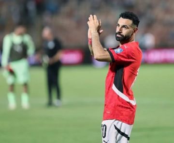 لأول مرة في بطولة رسمية منذ 2018.. صلاح ضمن بدلاء مصر