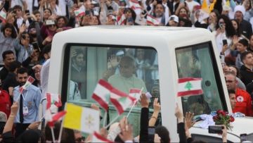 اكتمال التحضيرات في مطار بيروت لإقامة مراسم الوداع الرسمية لمغادرة البابا لاوون