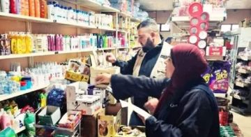 حملة مداهمات لبلدية طرابلس شملت عددا من السوبرماركات والملاحم والمؤسسات الغذائية