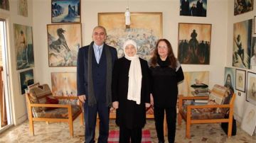 بهية الحريري تزور معرض النظرة الأخيرة