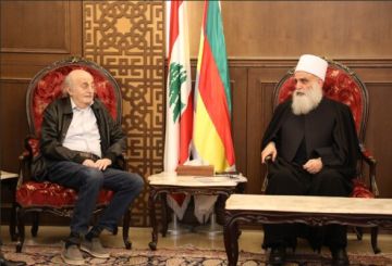 مشيخة العقل: تواصل بين أبي المنى وجنبلاط واتفاق على لقاء قريب