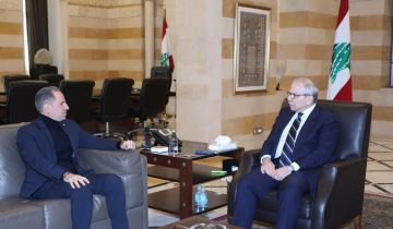 سلام: على حزب الله تسليم سلاحه سلام: على حزب الله تسليم سلاحه