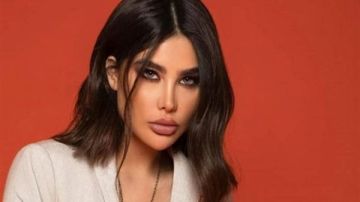 بعد تعرضها للنصب.. أنجي خوري تتحجب مجددا وتنشد الأناشيد الدينية (فيديو) بعد تعرضها للنصب.. أنجي خوري تتحجب مجددا وتنشد الأناشيد الدينية (فيديو)