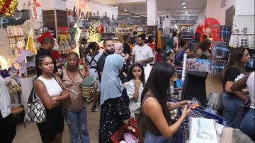 بالصور من أوركا - أبيدجان: وصول اكبر واوسع تشكيلة هدايا بمناسبة الاعياد المجيدة بالصور من أوركا - أبيدجان: وصول اكبر واوسع تشكيلة هدايا بمناسبة الاعياد المجيدة